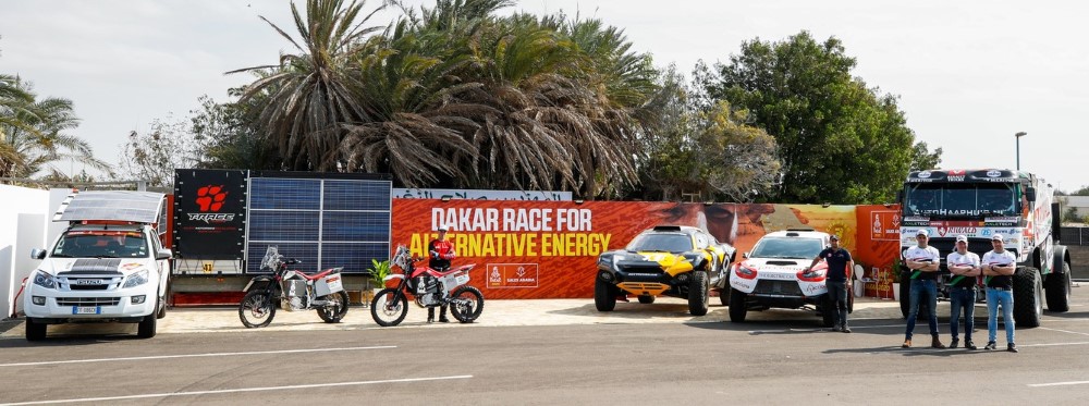 Vehículos participantes con energías alternativas en el Dakar 2020. Motos y coches eléctricos y camión híbrido,