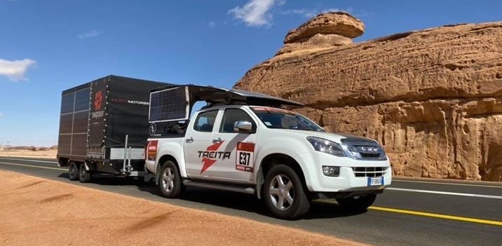 Apoyo y logística Tacita Rally Pro. Paneles solares para recarga de baterías Dakar 2020.